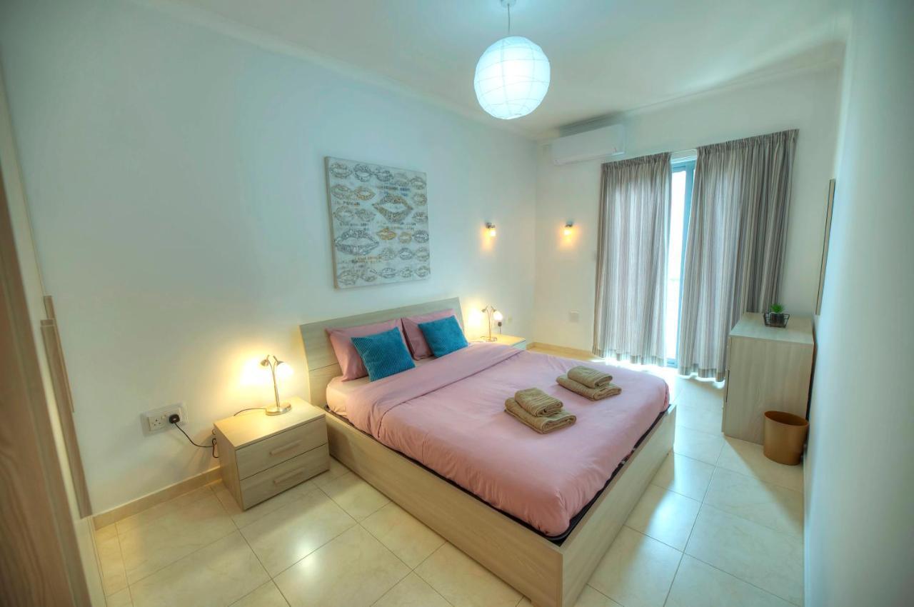 Modern 3Br Stylish & Spacious Apartment - Close To Sliema Promenade Gzira Esterno foto