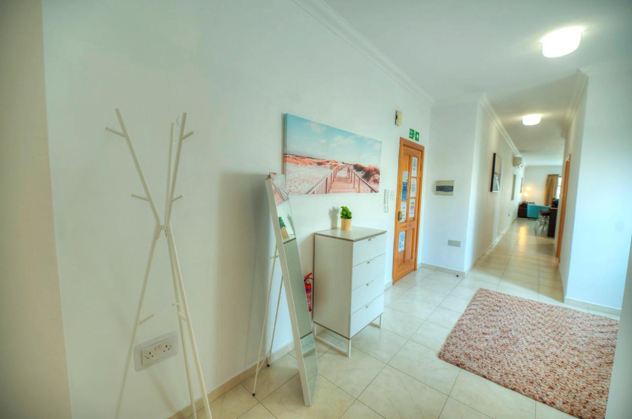 Modern 3Br Stylish & Spacious Apartment - Close To Sliema Promenade Gzira Esterno foto