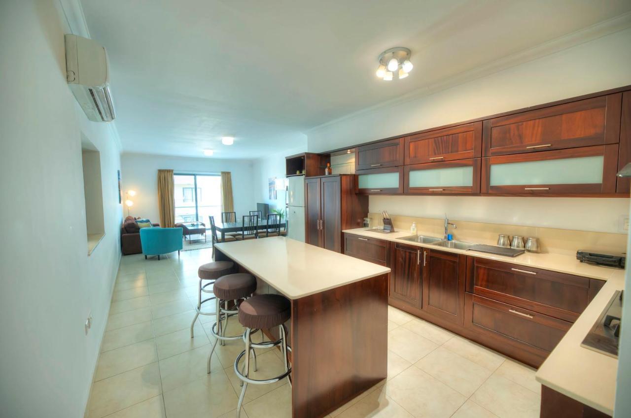 Modern 3Br Stylish & Spacious Apartment - Close To Sliema Promenade Gzira Esterno foto