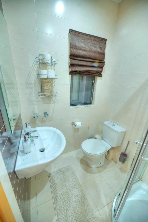 Modern 3Br Stylish & Spacious Apartment - Close To Sliema Promenade Gzira Esterno foto