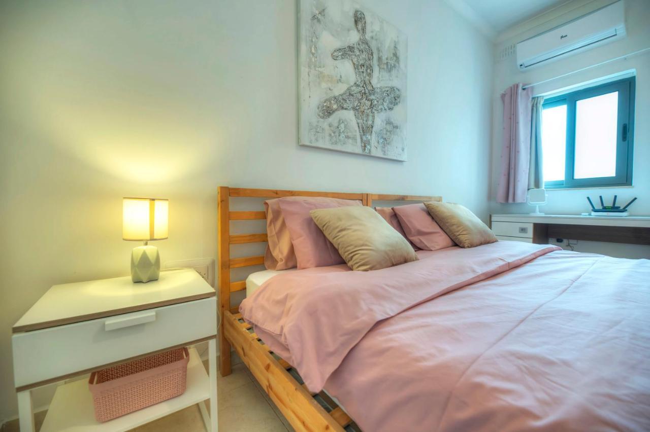 Modern 3Br Stylish & Spacious Apartment - Close To Sliema Promenade Gzira Esterno foto