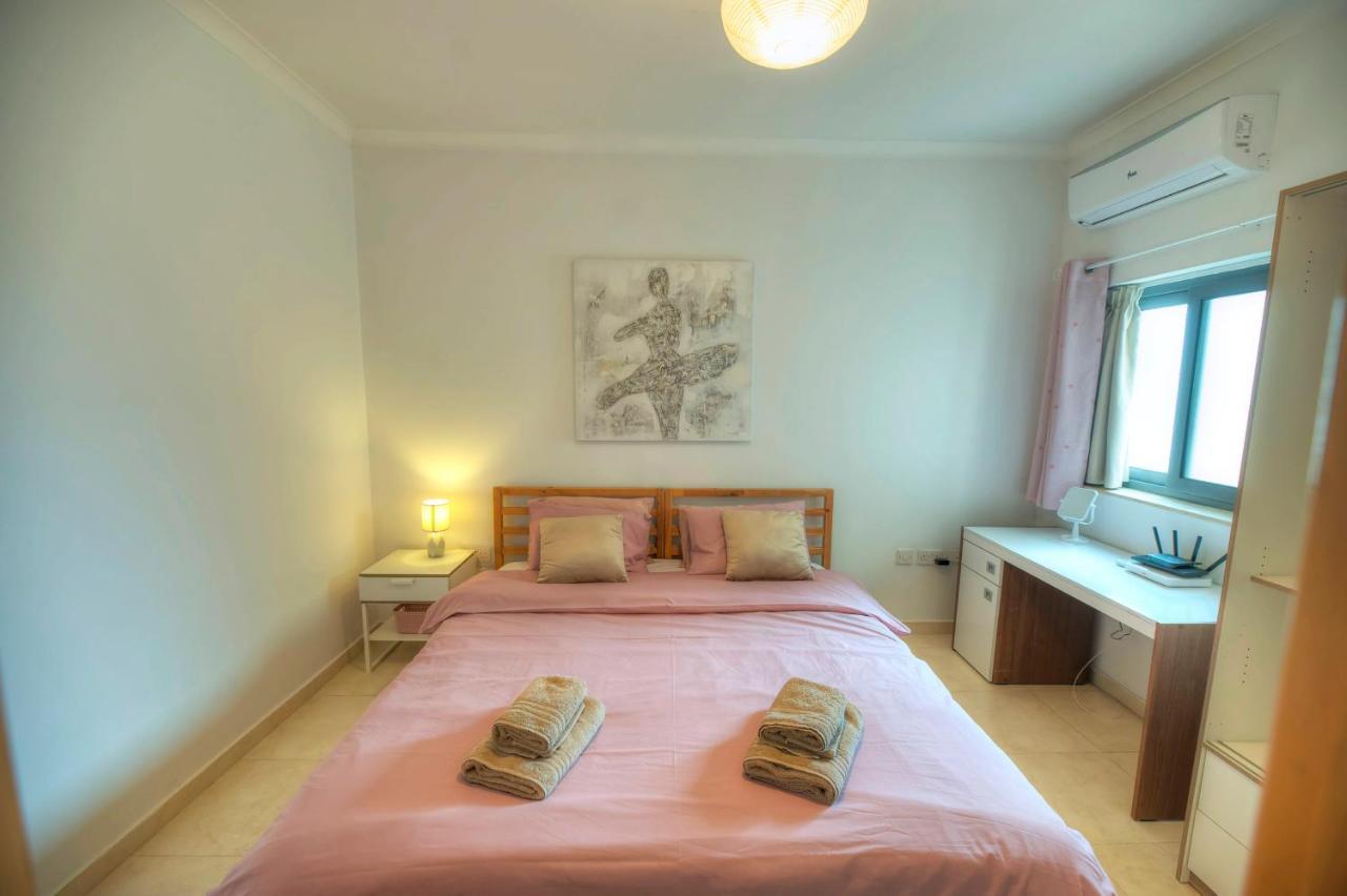 Modern 3Br Stylish & Spacious Apartment - Close To Sliema Promenade Gzira Esterno foto