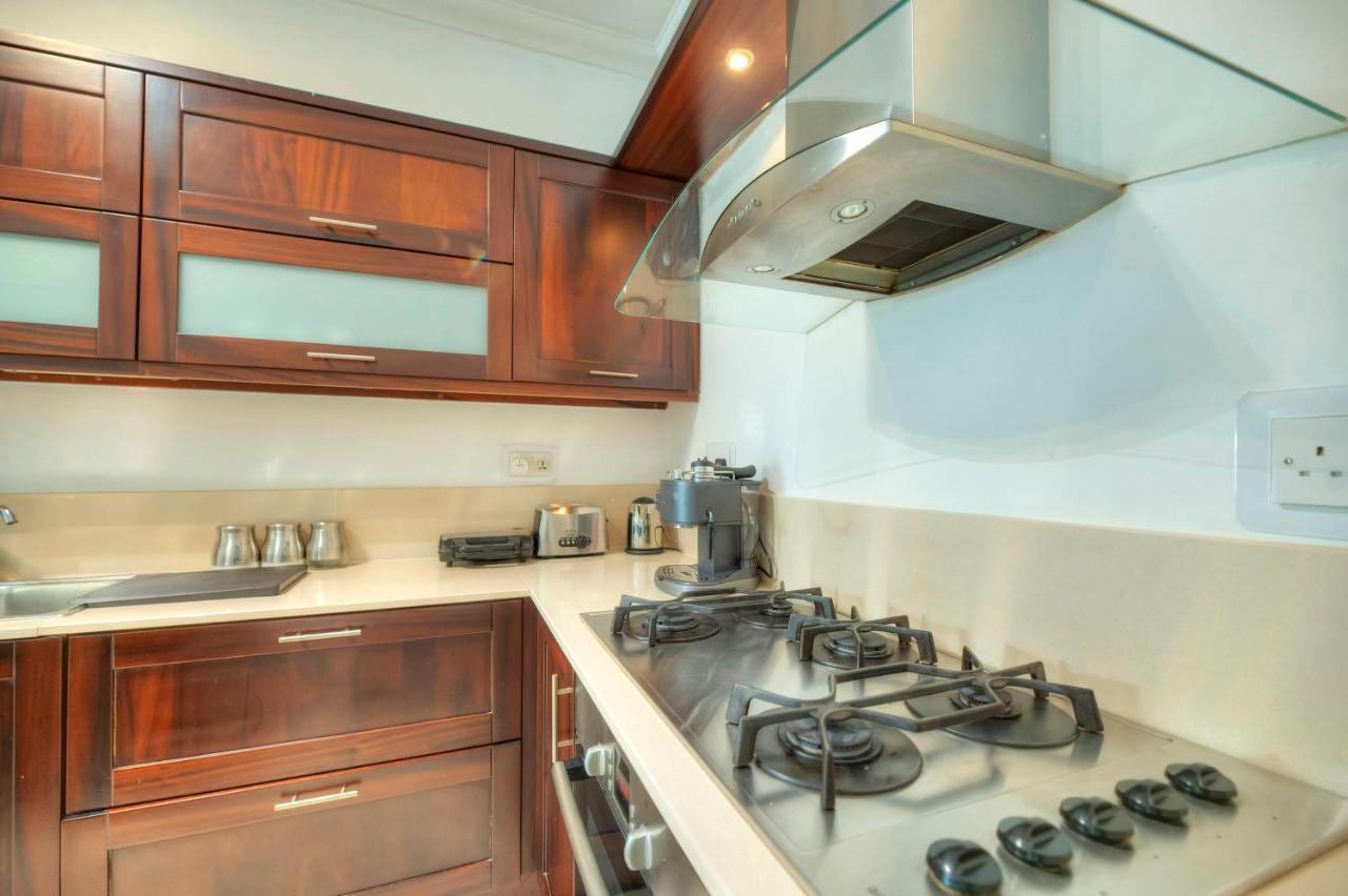 Modern 3Br Stylish & Spacious Apartment - Close To Sliema Promenade Gzira Esterno foto