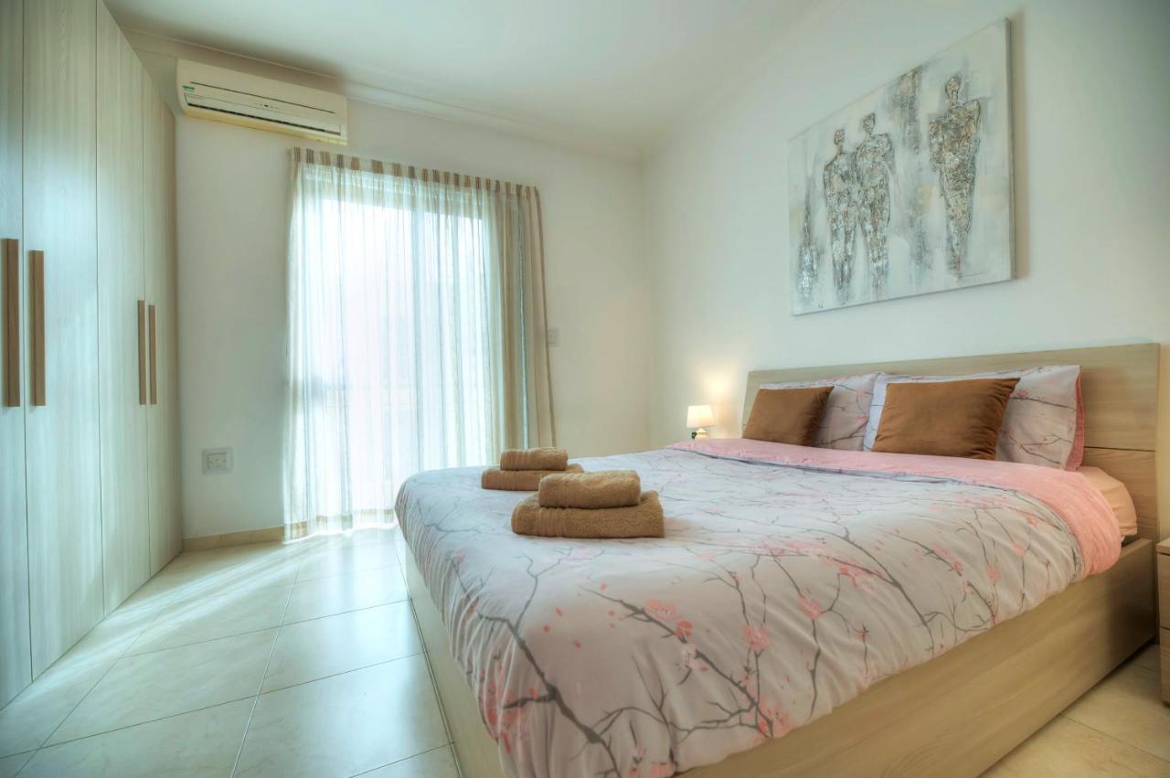 Modern 3Br Stylish & Spacious Apartment - Close To Sliema Promenade Gzira Esterno foto