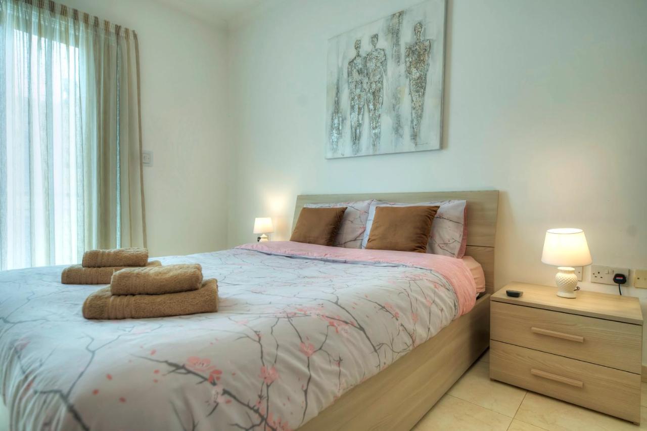 Modern 3Br Stylish & Spacious Apartment - Close To Sliema Promenade Gzira Esterno foto