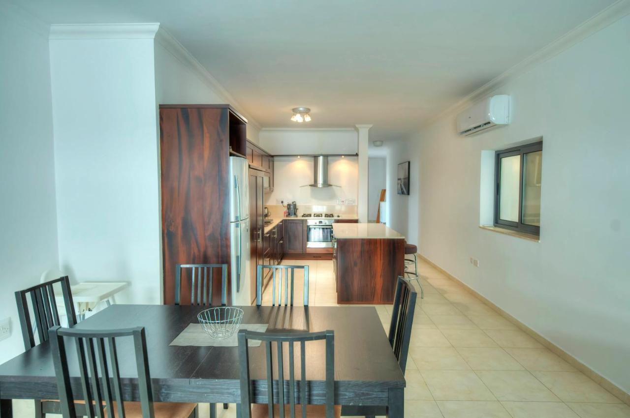Modern 3Br Stylish & Spacious Apartment - Close To Sliema Promenade Gzira Esterno foto