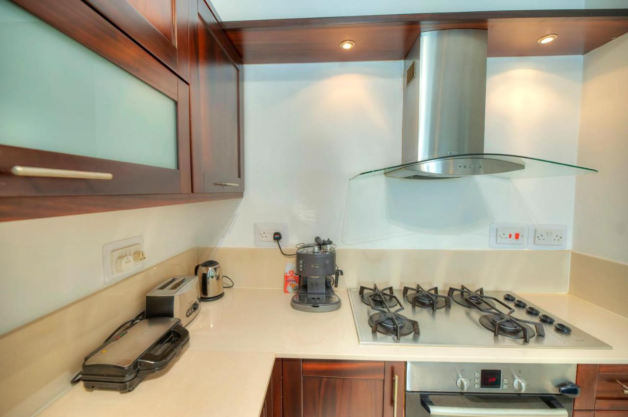Modern 3Br Stylish & Spacious Apartment - Close To Sliema Promenade Gzira Esterno foto