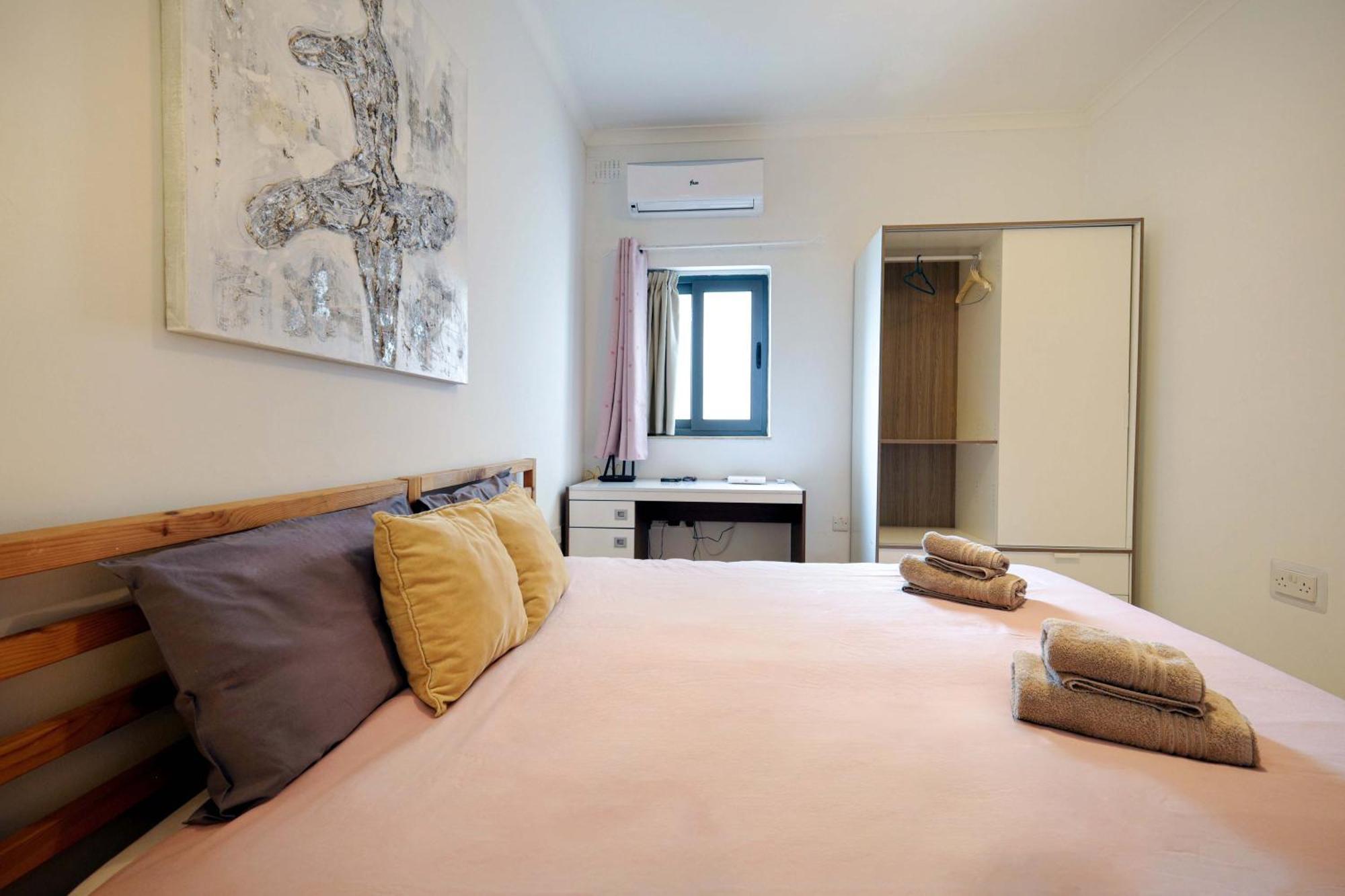 Modern 3Br Stylish & Spacious Apartment - Close To Sliema Promenade Gzira Esterno foto