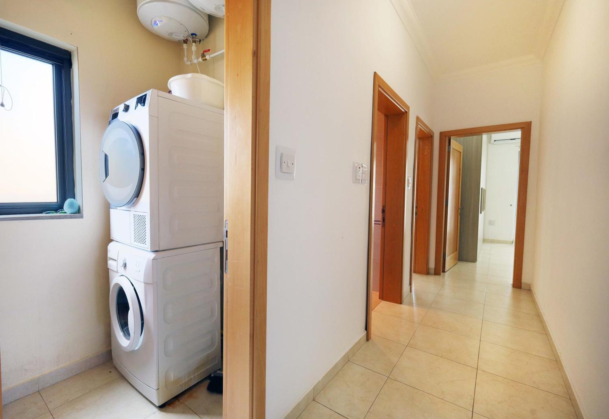 Modern 3Br Stylish & Spacious Apartment - Close To Sliema Promenade Gzira Esterno foto