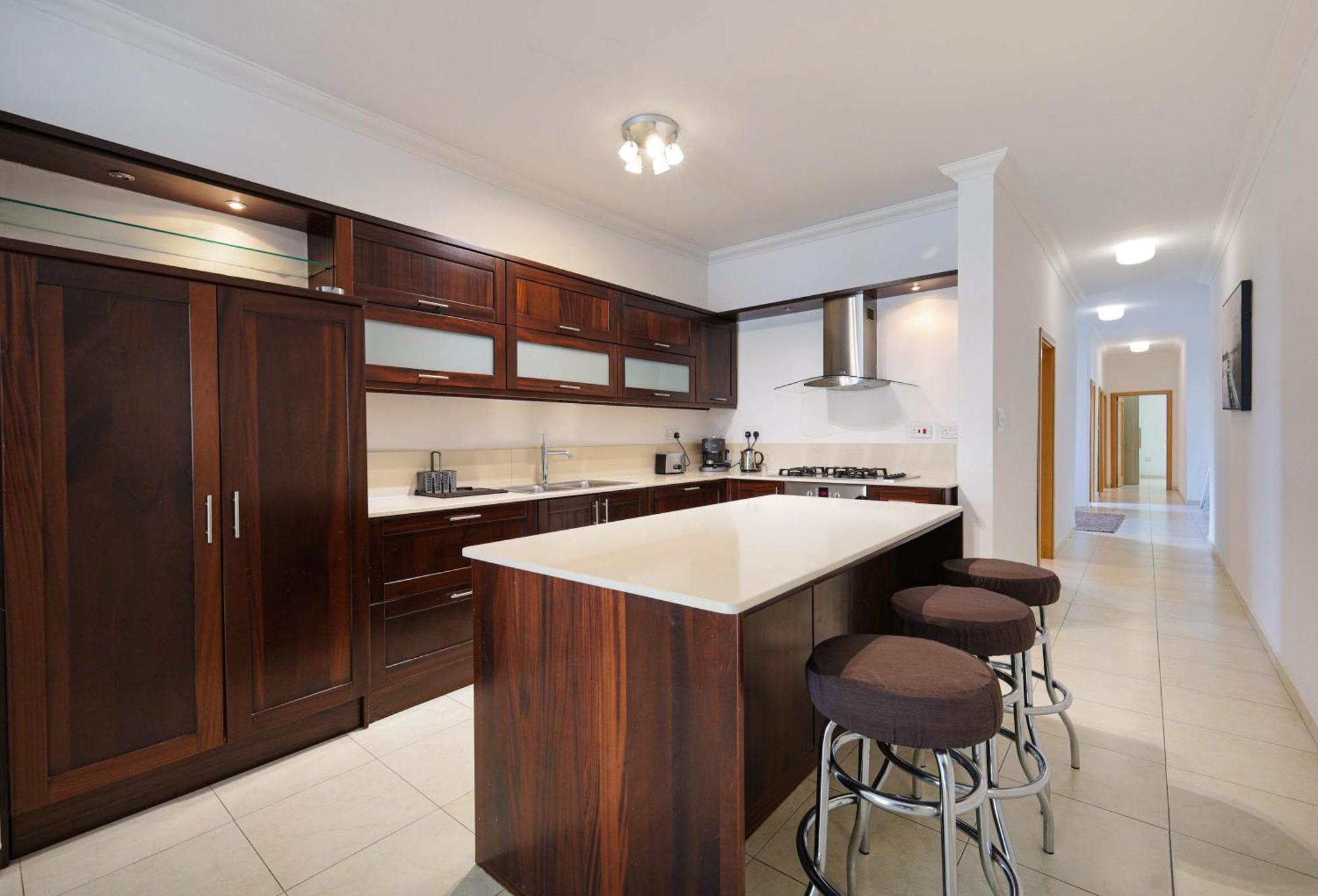 Modern 3Br Stylish & Spacious Apartment - Close To Sliema Promenade Gzira Esterno foto