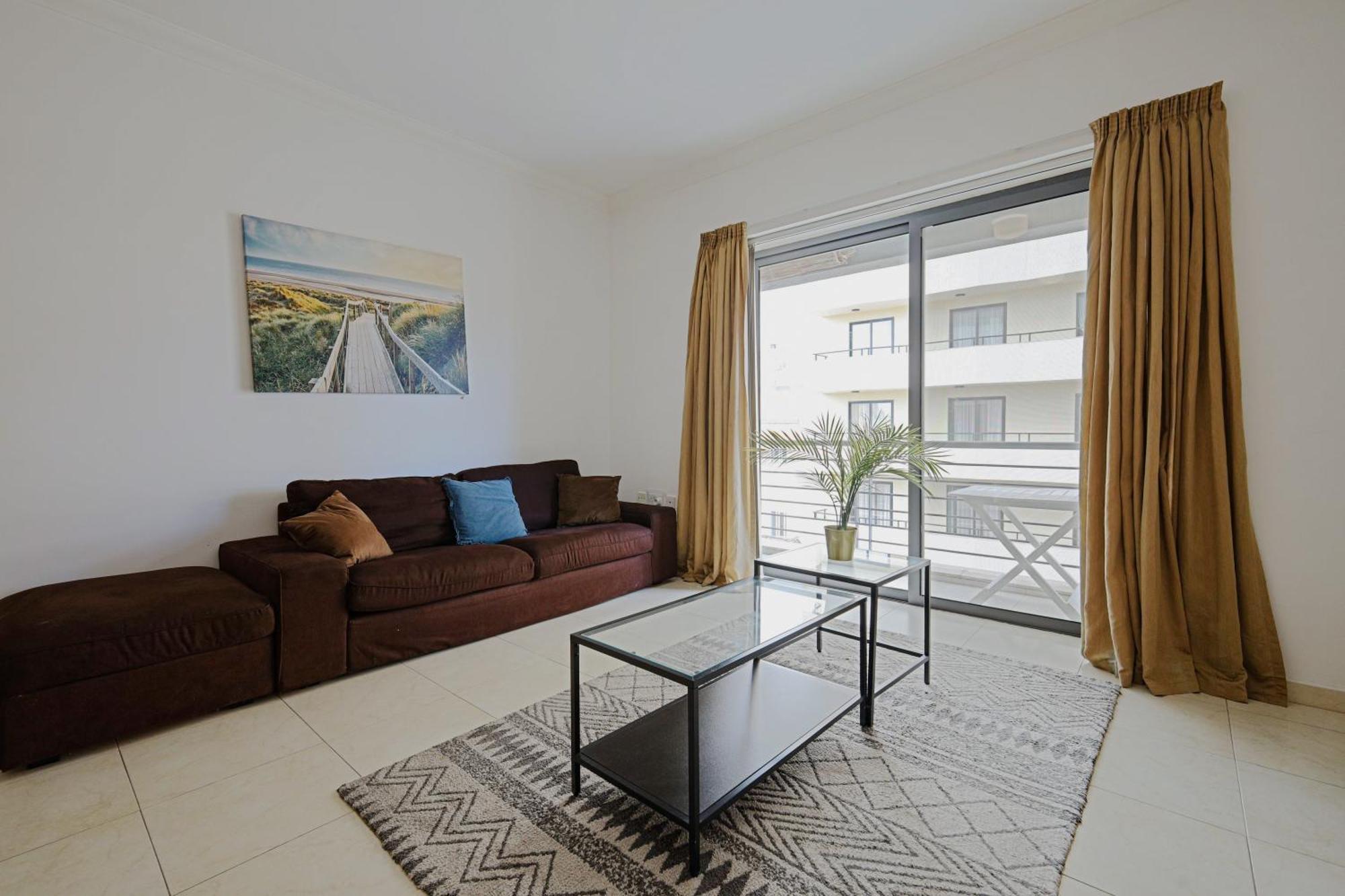 Modern 3Br Stylish & Spacious Apartment - Close To Sliema Promenade Gzira Esterno foto